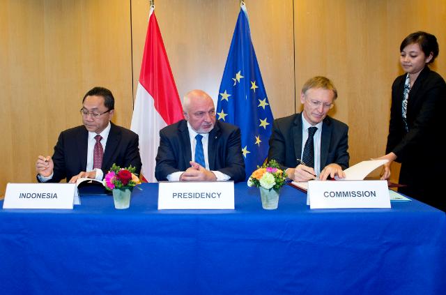 At the signature of a Volunary Partnership Agreement (VPA) between the EU and Indonesia on Forest Law Enforcement, Governance and Trade in Timber Products (FLEGT) to the European Union, Brussels