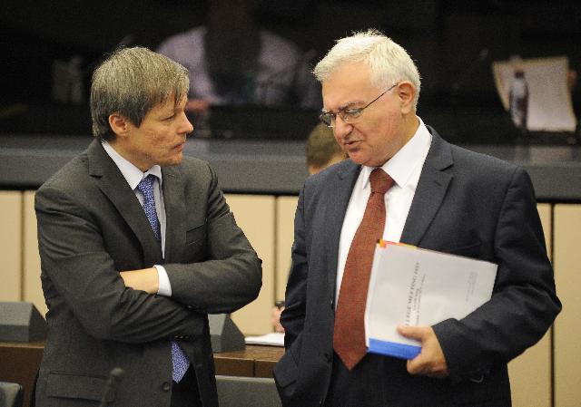 Dacian Cioloş e John Dalli - Credit © European Union, 2011