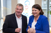 Commissioner together with Mr John Herlihy, Vice-President of global ad operations, Google. Photo © EU, 2011