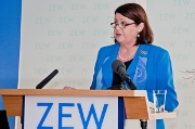 Commissioner delivers keynote address at ZEW Conference: Going for Smart Growth with Knowledge and Innovation, Mannheim, 4 March 2011 - Photos: © ZEW, 2011