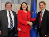 Commissioner meets with Reinhard Butikofer MEP (left) and Phillippe Lamberts MEP, The Greens, Strasbourg, 5 April 2011