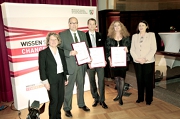 Minister Svenja Schulze and Commissioner together with the three winners of the FRP.NRW Award, Düsseldorf, 7 April 2011 - Left to right: Minister Svenja Schulze, Prof. Dr.Christian Rehtanz, Dr Marc von Hobe, Prof. Dr. Sabina Jeschke, Commissioner - Photo: © MIWF NRW, 2011