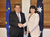 Commissioner meets the Honourable Senator Christopher Evans, Minister for Tertiary Education, Skills, Science and Research, Canberra