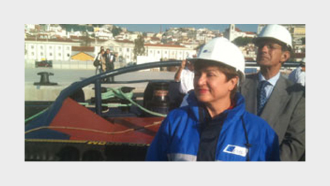Commissioner Georgieva on board of the ‘Ria do Vigo’ © EU