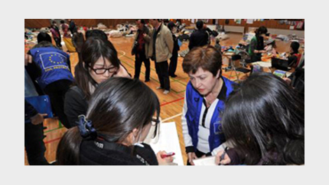 Kristalina Georgieva, (second from right) answers questions from Japanese reporters © EU