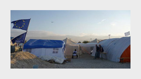 Le camp de base de la communauté humanitaire non loin de l'aéroport d'Haïti © UE/ECHO/Susana Perez Diaz
