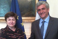 Commissioner Georgieva with Hervé Morin, French Minister of Defence © EU