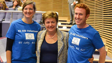 Les volontaires de l'aide de l'UE se réunissent pour décider de l'avenir du corps de volontaires