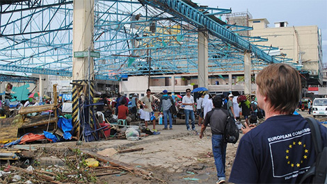 Cyclone Haiyan: EU experts on the ground to assess needs