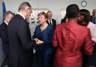 Handshake between Jan Eliasson and Kristalina Georgieva, in the presence of Valerie Amos, from behind, and Ertharin Cousin (in the foreground, from left to right)