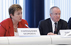 With Ebola continuing to spread across West Africa, the EU has committed to helping people in need. Today, several Commissioners and Director Generals including Commissioner Georgieva gathered to discuss ongoing developments.