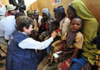 Kristalina Georgieva rencontre les bénéficiaires de M-transfer à Bambeye près de Tahoua © UE