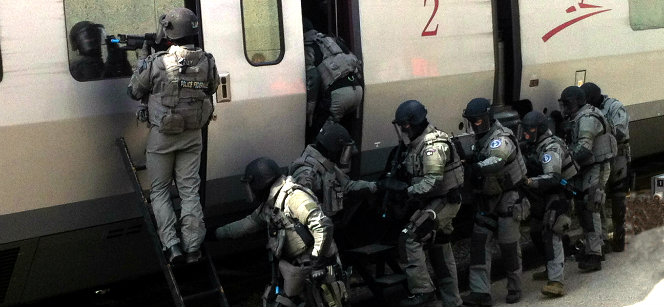 Belgian Federal Police storming a train at the Midi station in Brussels, as part of the ATLAS anti-terrorism exercise on 17 April. Photo: Joakim Larsson
