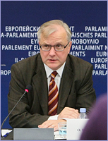 Press conference by Olli Rehn, Vice President of the EC in charge of Economic and Monetary Affairs and the euro on the EC's first Alert Mechanism Report (AMR) © European Union, 2012
