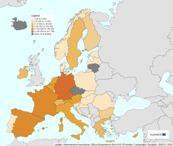 Map showing persons with asylum applications pending in the EU Member States and surrounding countries at the end of May 2023. Each country is colour-coded based on the number of applications pending.