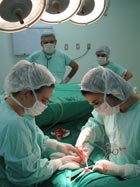 Biozide werden in Krankenhäusern zur Verhütung und Bekämpfung von
Infektionen verwendet. Biozide werden in Krankenhäusern zur Verhütung und Bekämpfung von
Infektionen verwendet.