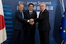 EU Council President Donald Tusk, Japanese Prime Minister Shinzō Abe and EU Commissioner President Jean-Claude Juncker