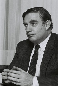 Former EU Commissioner Peter Sutherland
