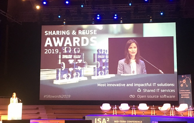 The picture shows Commissioner for Digital Economy and Society, Mariya Gabriel, announcing the Sharing & Reuse Awards