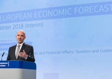 Mr Pierre Moscovici presents during a press conference the Winter 2018 Economic Forecast © European Union, 2018