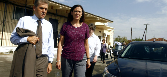 With Panayotis Carvounis, Head of the EC Representation in Greece, at the Venna detention centre. Photo: EbS