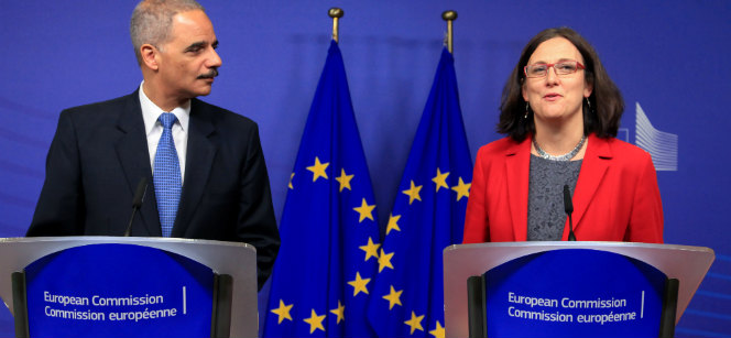 US Attorney General Eric Holder and EU Commissioner Cecilia Malmström at Wednesday's press conference in Brussels. Photo: European Union