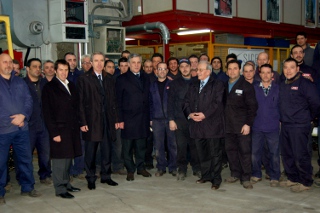 05/02/11 - Tajani tra gli operai Pensotti "Qui c'è l'economia reale"