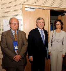 18/07/11 - VP Tajani visits ISPRA - (from left to right) VP, Italian Education Minister Mariastella Gelmini, Confindustria Vice-President for Innovation Diana Bracco © Confindustria