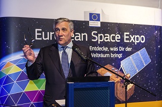 08/04/13 - Tajani opening the Space Expo in Hannover © HANNOVER MESSE