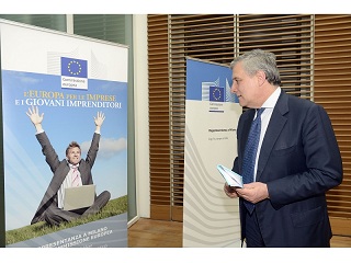 09/05/13 - Participation of Tajani at the conference 'Sei un giovane imprenditore? L'Europa scommette su di te!' (Europe is Betting on Young Entrepreneurs), organised in Milan © European Union