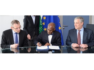 01/04/14 - Signature of Copernicus by the EC and the African Union Commission. Andris Piebalgs, Martial De-Paul Ikounga and Antonio Tajani (from left to right) © European Union