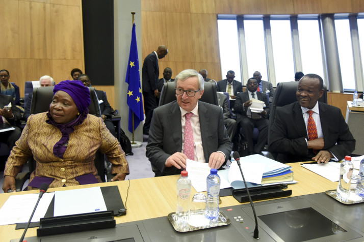 Πρόεδρος Juncker και ο πρόεδρος Dlamini-Zuma προήδρευσε σε κοινή συνεδρίαση των δύο Επιτροπών