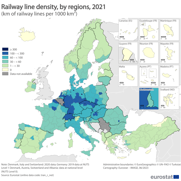 Map showing the railway line density by regions in the EU Member States and surrounding countries. Each country is labelled based on the range of kilometres of railway lines per thousand kilometres for the year 2021.