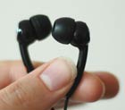 Para un determinado ajuste del volumen, la exposición al sonido
suele ser mayor con los auriculares de botón Para un determinado ajuste del volumen, la exposición al sonido
suele ser mayor con los auriculares de botón