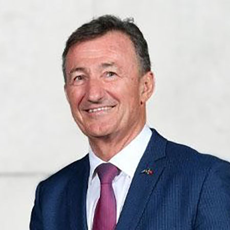 Fotografie generálního ředitele a místopředsedy Bernarda Charlèse, Dassaulta Systèmesa