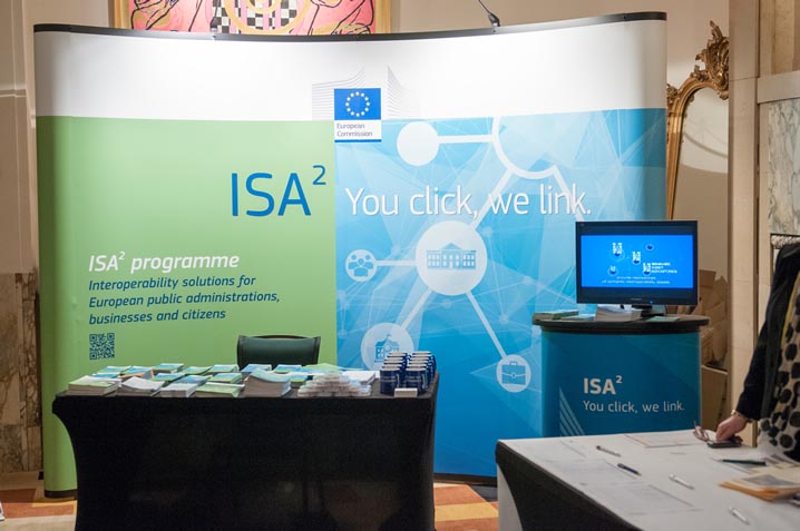 ISA² stand