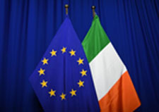 The national flag of Ireland next to the European flag © European Union, 2018