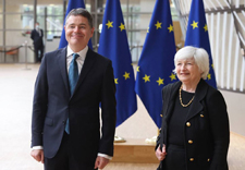 Paschal Donohoe, President of the Eurogroup, meets Janet Yellen, United States Secretary of the Treasury at Eurogroup, 12 July 2021 ©European Union