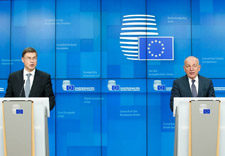 Valdis DOMBROVSKIS (Executive Vice-President of the European Commission), Andrej SIRCELJ (Minister for Finance, Slovenia) at the Press Conference of Economic and Financial Affairs Council on 9 November 2021, ©European Union