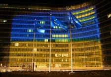 European Commission building is illuminated in blue and yellow colours, ©European Union