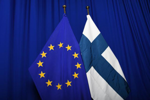European Union flag and flag of Finland, ©European Union