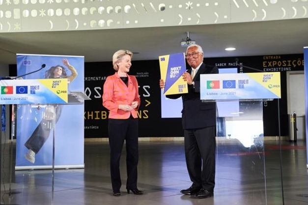 António Costa, Portuguese Prime Minister is standing on the right and Ursula von der Leyen on the left, ©European Union