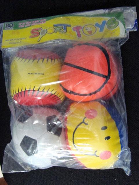 Photo of recalled product: Plastic balls - Sport Toys