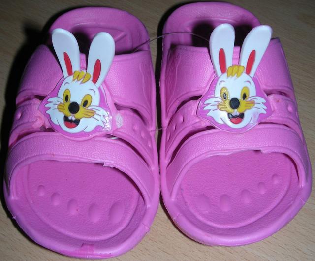 Photo of recalled product: Children’s slippers