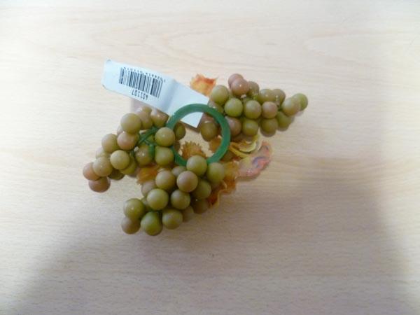 Decorative grapes