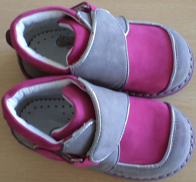 Kinderschuhe &amp; #13; &amp; #13;