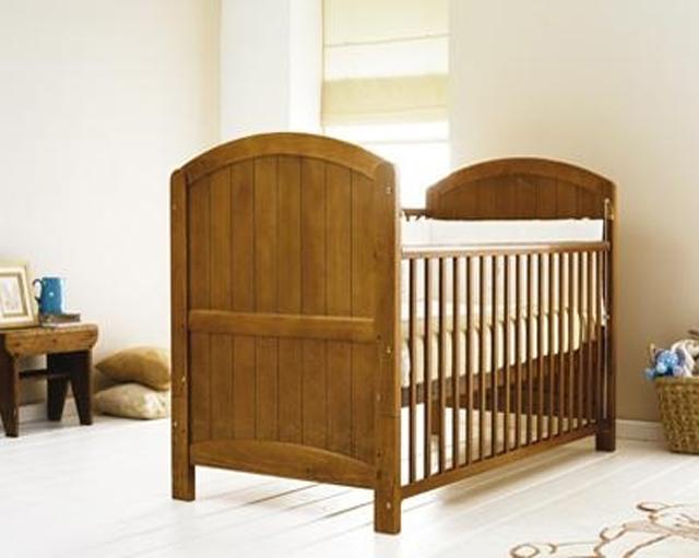 Photo of recalled product: Baby cot, "Stratford Cot Bed"