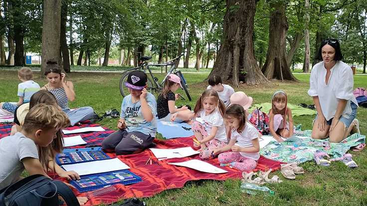 ukrainian children in polish project at park