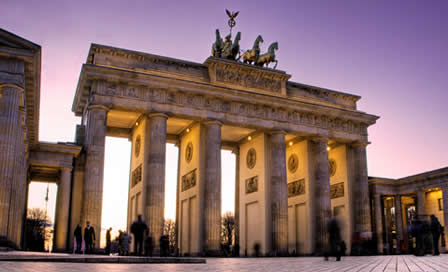 Berlin, Brandenburg Gate - © Jeremy Reddington, Shutterstock 2011